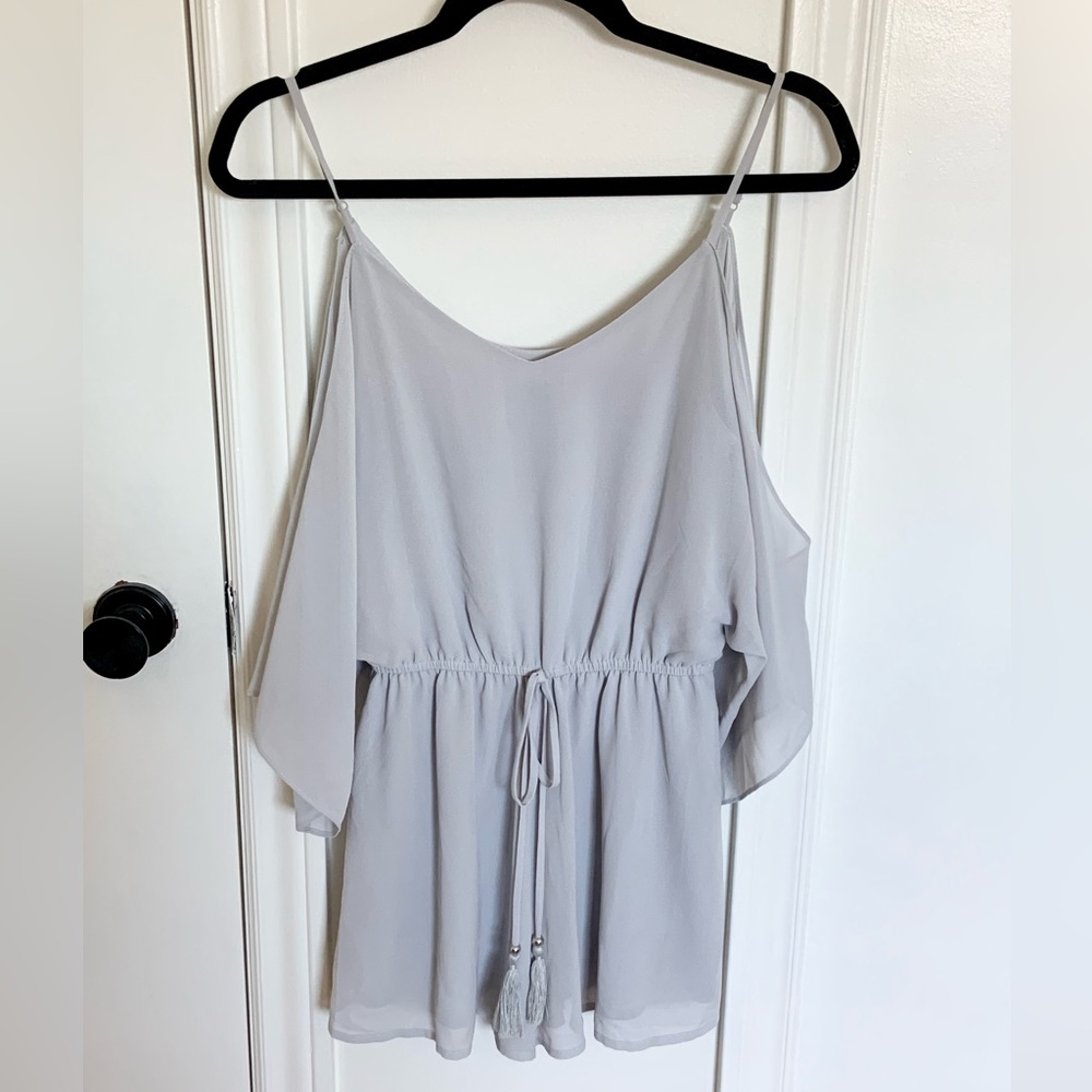 Flowy light gray romper